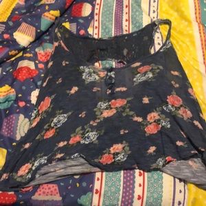 Kira size small cropped tank top